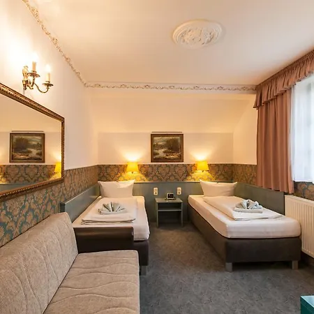 Parkhotel فندق