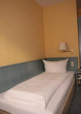 Parkhotel 3* شفيدت
