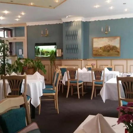 Parkhotel فندق