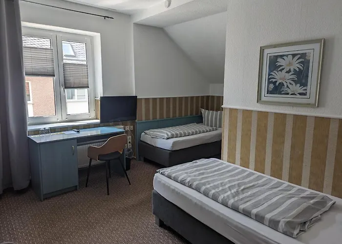 فندق Parkhotel 3*