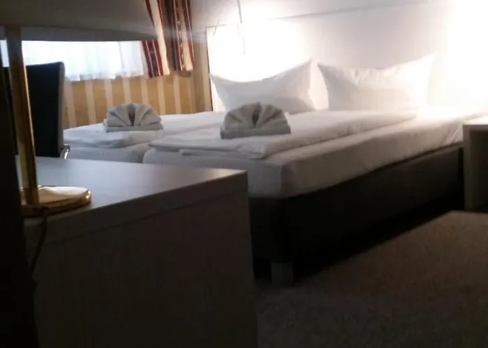 فندق Parkhotel 3*